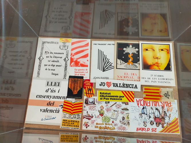 Material de difusió per a fomentar el coneixement i l'ús del valencià.