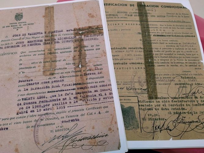 Documents originals trobats a l'antiga presó de Sant Miquel dels Reis.