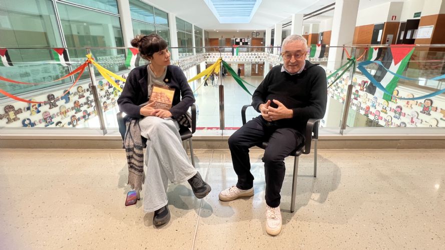 Aina Monferrer i Joaquim Dolz presentant el llibre