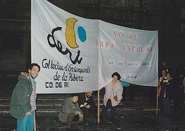 Membres del Col·lectiu d'Ensenyants de la Ribera (CODERI) durant una manifestació.
