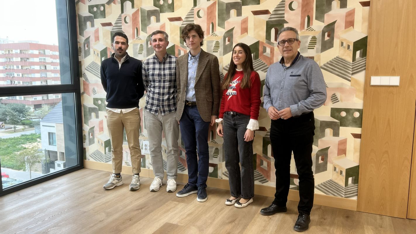 Foto de la entrevista amb les persones participants