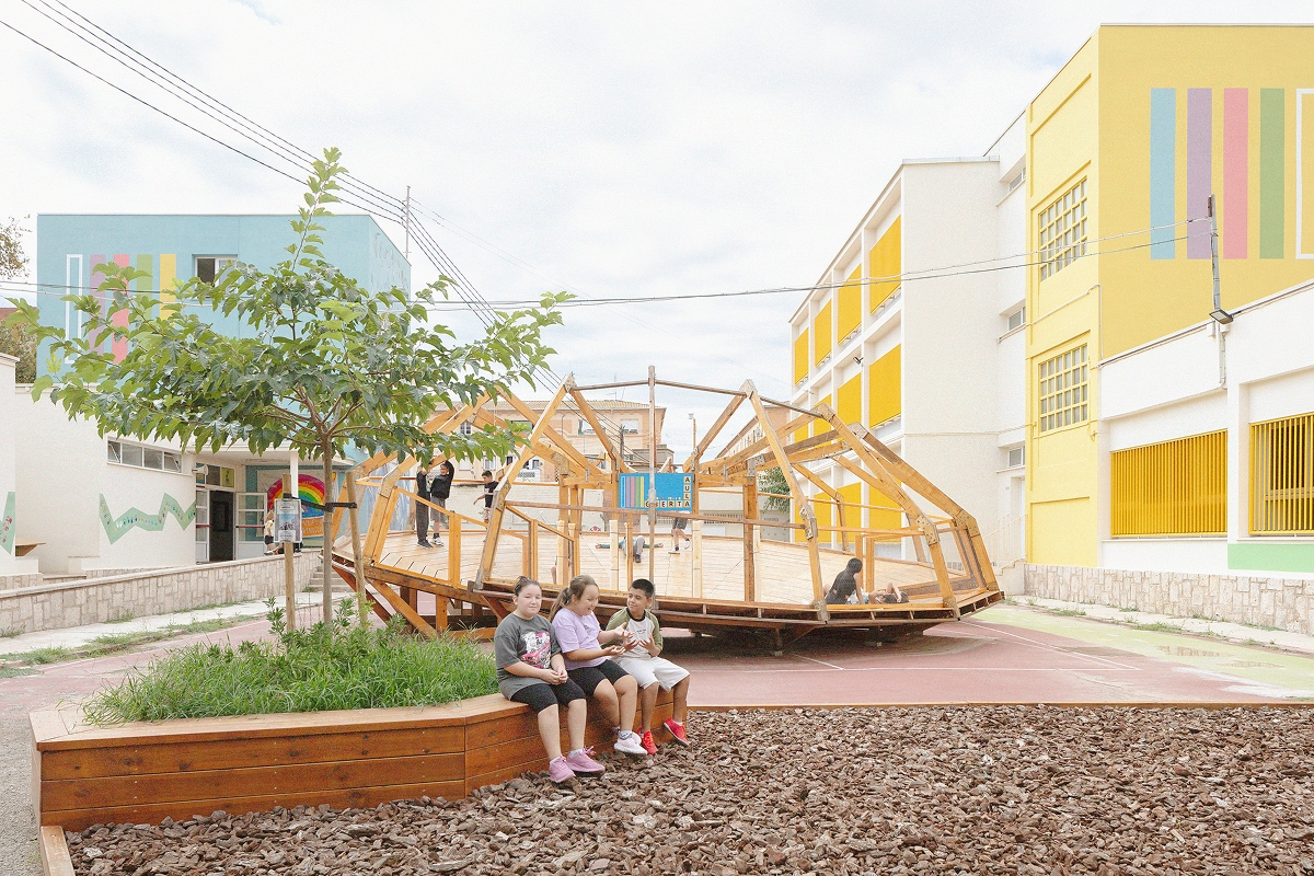Pati al CEIP Ballester Fandos.