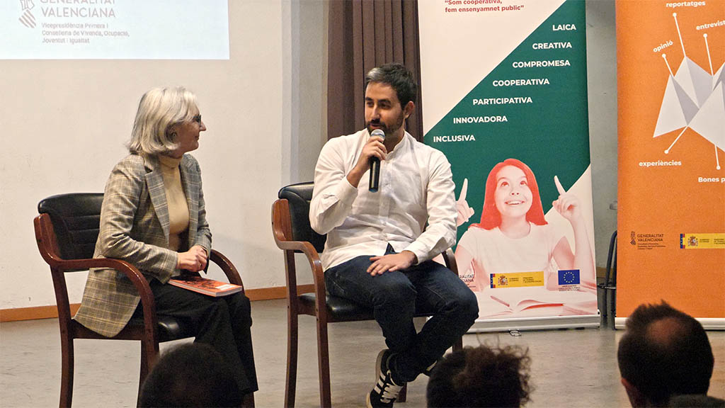 La UCEV presenta el llibre “Construir escola, imaginar futur. Una mirada cooperativa des del territori educatiu”